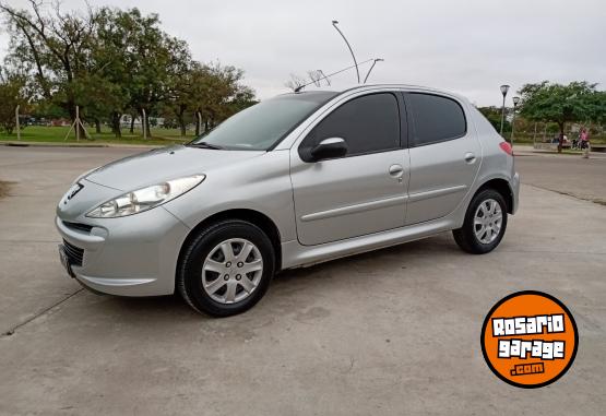 Autos - Peugeot 207 2014 Nafta 70000Km - En Venta