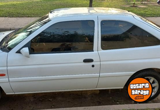 Autos - Ford Escort 1998 Nafta 111111Km - En Venta