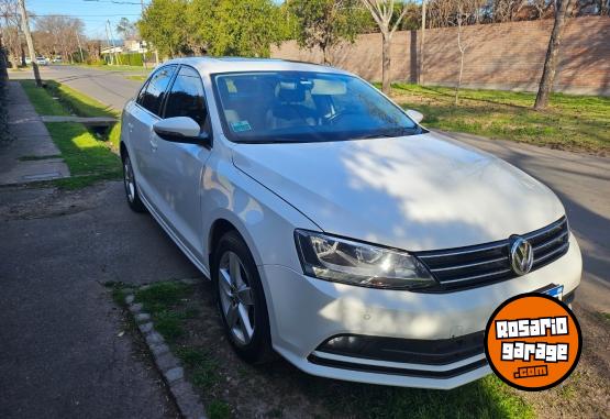 Autos - Volkswagen Vento highline 2017 Nafta 125000Km - En Venta