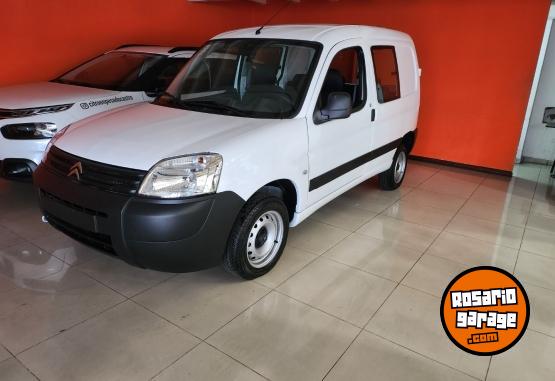 Utilitarios - Citroen BERLINGO MIXTA 2024 Nafta 0Km - En Venta