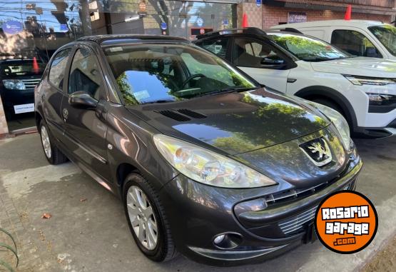 Autos - Peugeot 207 xt feline 2013 Nafta 80000Km - En Venta