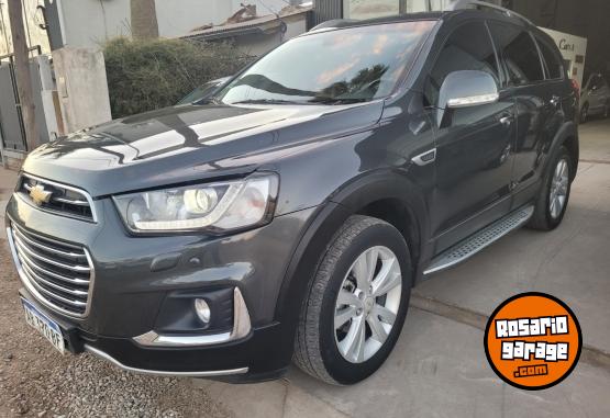 Camionetas - Chevrolet Captiva 7 asientos 2017 Diesel 103000Km - En Venta