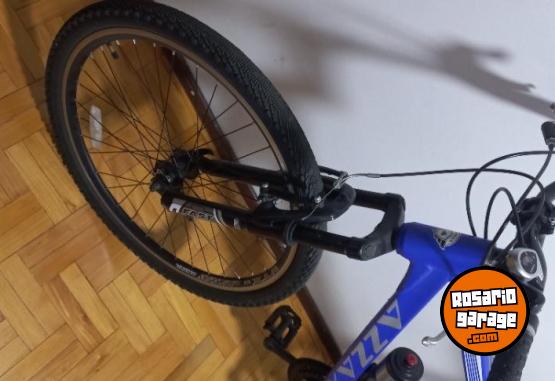 Deportes - Azzax Storm R26 - En Venta