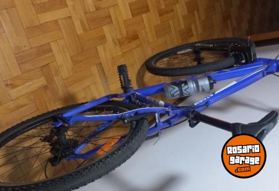 Deportes - Azzax Storm R26 - En Venta