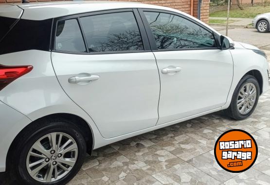 Autos - Toyota Yaris xls 2021 Nafta 61000Km - En Venta