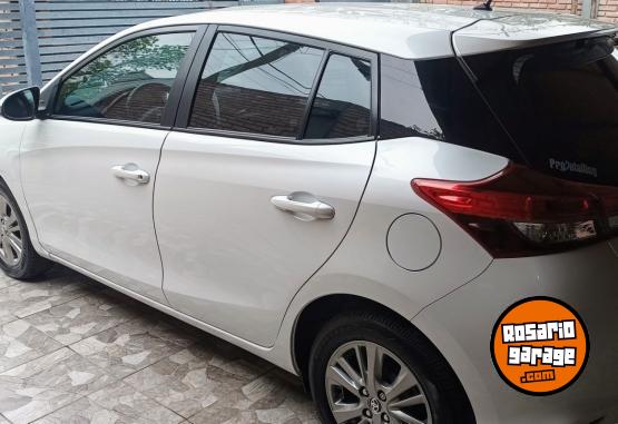 Autos - Toyota Yaris xls 2021 Nafta 61000Km - En Venta