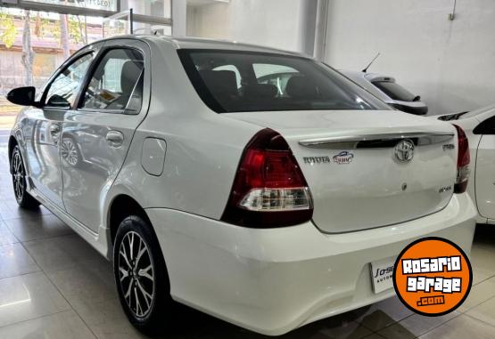 Autos - Toyota Etios 2022 Nafta 10000Km - En Venta