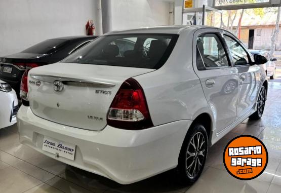 Autos - Toyota Etios 2022 Nafta 10000Km - En Venta