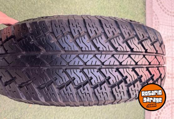 Accesorios para Autos - Cubierta Bridgestone dueler 255/70/16, 300 km rodados - En Venta