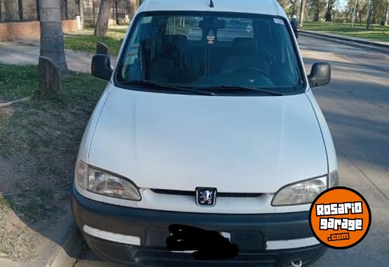 Utilitarios - Peugeot Partner 2002 Diesel 111111Km - En Venta