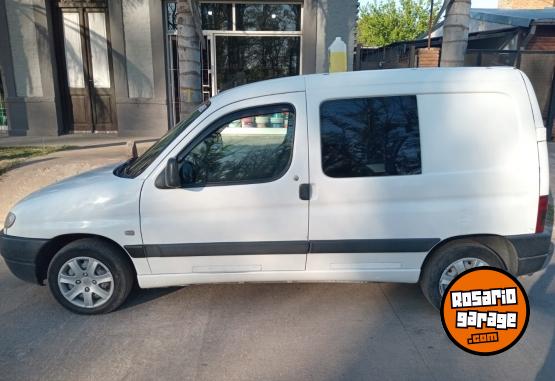 Utilitarios - Peugeot Partner 2002 Diesel 111111Km - En Venta