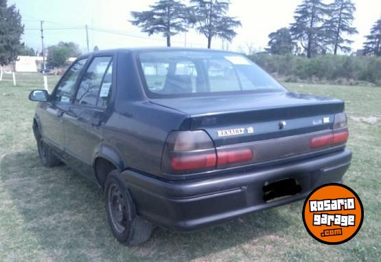 Autos - Renault 19 1999 Nafta 220000Km - En Venta