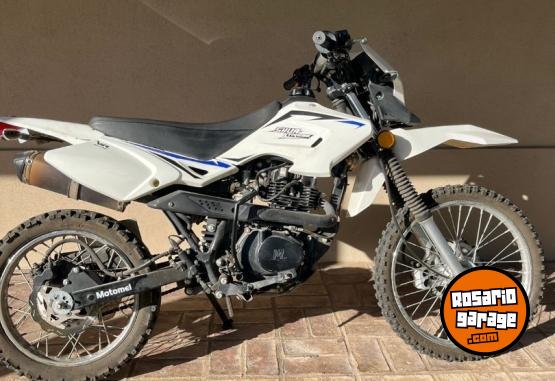 Motos - Motomel Skua 125 2022 Nafta 2900Km - En Venta