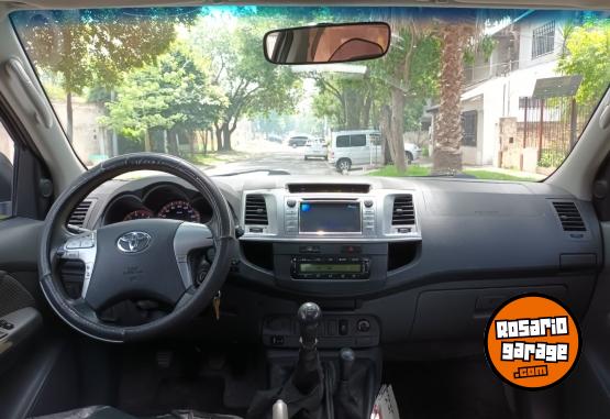 Camionetas - Toyota Hilux Srv 2012 Diesel 240000Km - En Venta