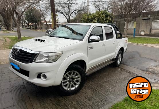 Camionetas - Toyota Hilux Srv 2012 Diesel 240000Km - En Venta