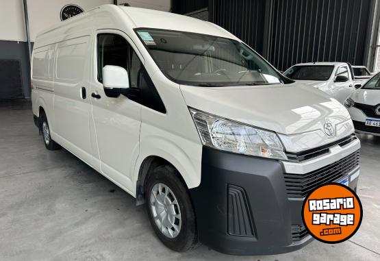 Utilitarios - Toyota HIACE L2H2 2022 Diesel 40243Km - En Venta