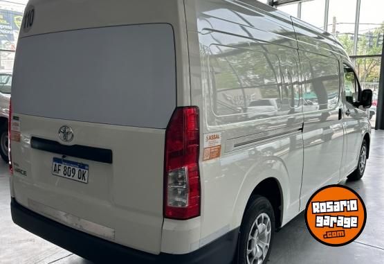 Utilitarios - Toyota HIACE L2H2 2022 Diesel 40243Km - En Venta