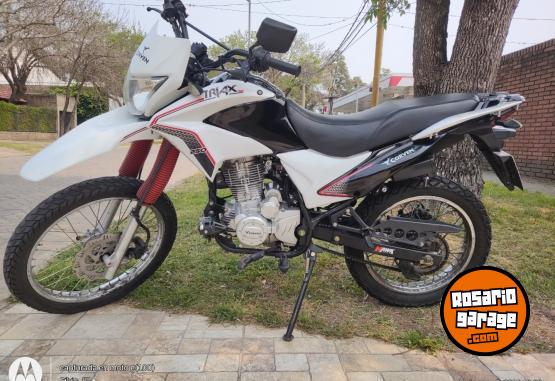 Motos - Corven Triax 250 R3 2016 Nafta 29400Km - En Venta