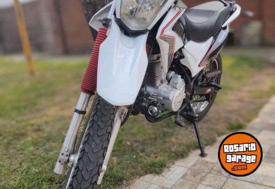 Motos - Corven Triax 250 R3 2016 Nafta 29400Km - En Venta