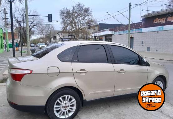 Autos - Fiat Grand Siena 1.4 Atractive 2013 GNC 228000Km - En Venta