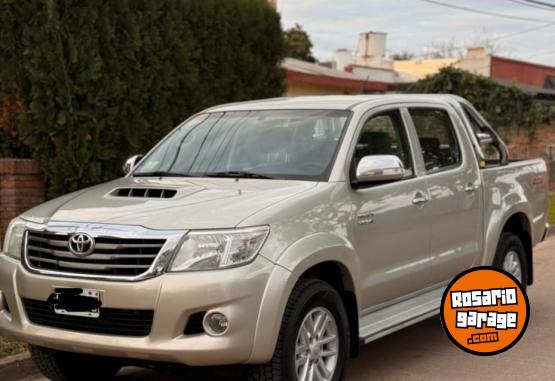 Camionetas - Toyota Hilux Pick-Up 3.0 cd SRV 2012 Diesel 111111Km - En Venta