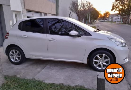 Autos - Peugeot 208 Alliure 1.5 2013 Nafta 880000Km - En Venta