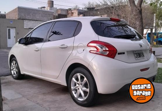 Autos - Peugeot 208 Alliure 1.5 2013 Nafta 880000Km - En Venta