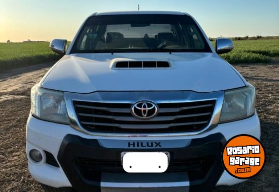 Camionetas - Toyota Hilux SRV 2013 Diesel 261000Km - En Venta