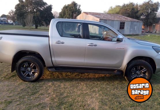 Camionetas - Toyota Hilux 2021 Diesel 62000Km - En Venta