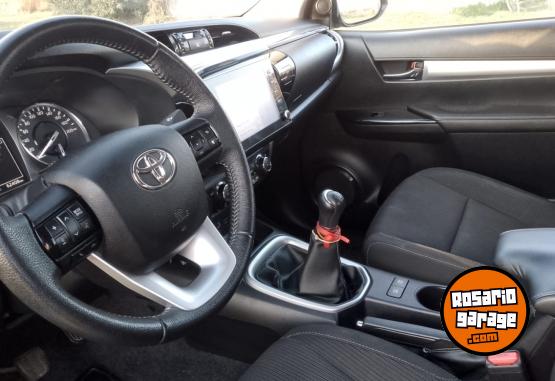 Camionetas - Toyota Hilux 2021 Diesel 62000Km - En Venta