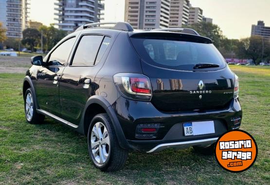 Autos - Renault Sandero stepway 2017 GNC 96000Km - En Venta