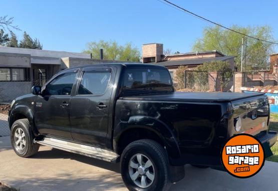 Camionetas - Toyota HILUX SRV CUERO ! 2010 Diesel 175000Km - En Venta