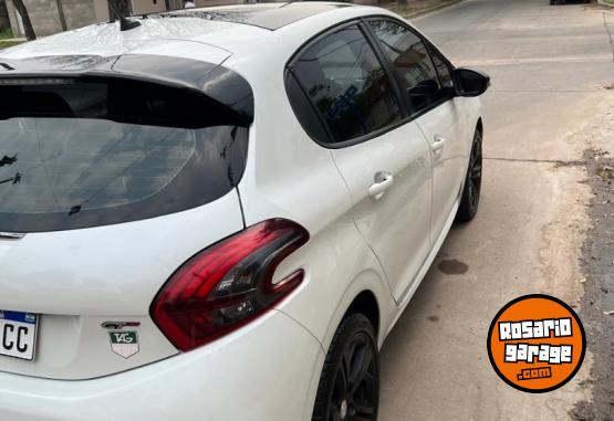 Autos - Peugeot 208 GT 2017 Nafta 78500Km - En Venta