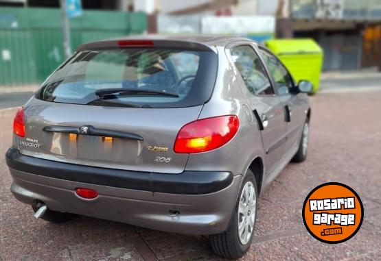 Autos - Peugeot 206 XR 2000 Nafta 114000Km - En Venta