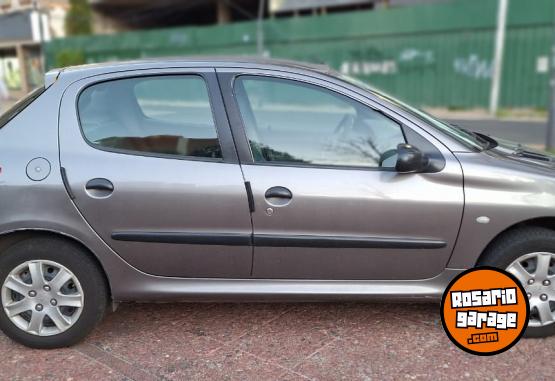 Autos - Peugeot 206 XR 2000 Nafta 114000Km - En Venta