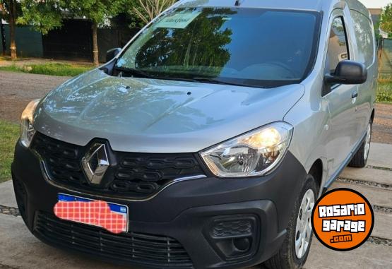 Utilitarios - Renault Kangoo 2023 Nafta 55000Km - En Venta