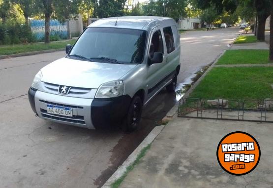 Utilitarios - Peugeot Partner 2016 GNC 155000Km - En Venta