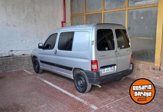 Utilitarios - Peugeot Partner 2016 GNC 155000Km - En Venta