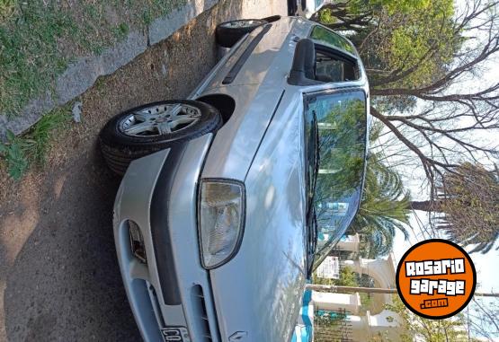 Autos - Renault Clio 1999 Nafta 160000Km - En Venta