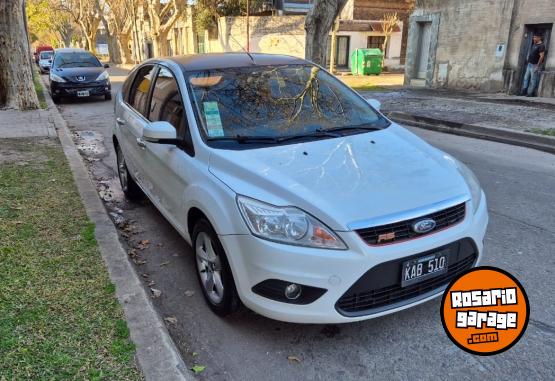 Autos - Ford Focus 2.0 trend permuto 2011 Nafta 150000Km - En Venta