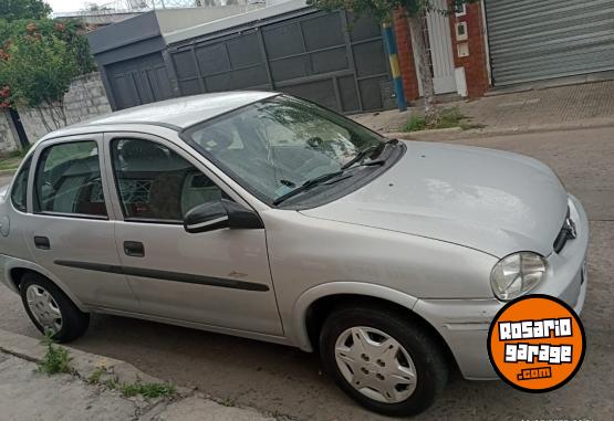 Autos - Chevrolet Corsa super 2004 Nafta 102000Km - En Venta