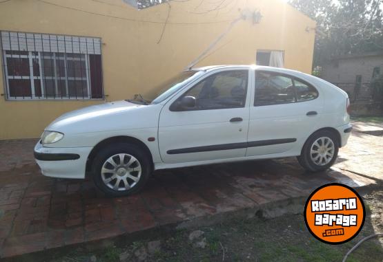 Autos - Renault Megane 1998 Nafta 200000Km - En Venta