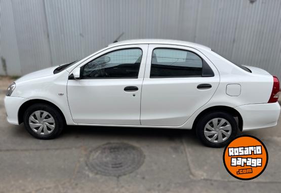 Autos - Toyota Etios 1.5 "X" 6M/T 4P 2019 Nafta 52000Km - En Venta