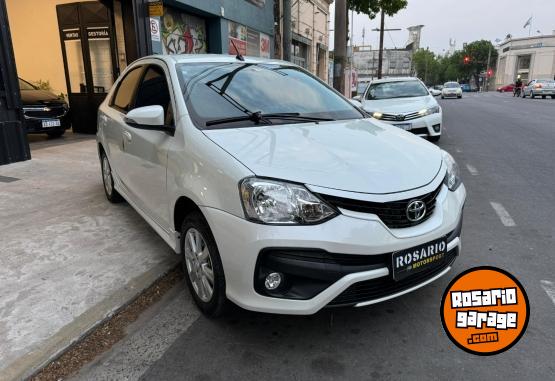 Autos - Toyota Etios XLS 2018 Nafta 38000Km - En Venta