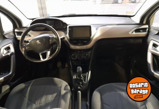 Autos - Peugeot 208 2017 Nafta 102000Km - En Venta