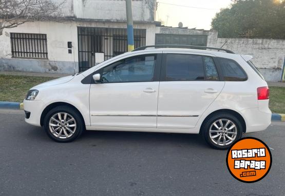 Autos - Volkswagen Suran 2014 GNC 72000Km - En Venta