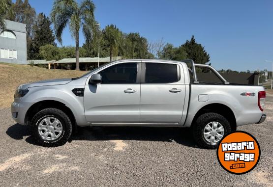 Camionetas - Ford RANGER 3.2 XLS 4X4 2021 Diesel 120000Km - En Venta