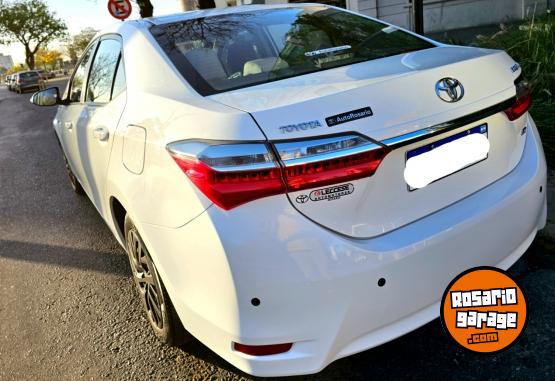 Autos - Toyota Corolla XLI CVT 2017 Nafta 130000Km - En Venta