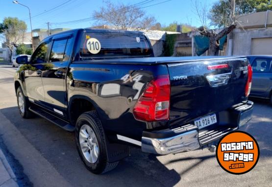 Camionetas - Toyota HILUX 4X4 SRV 2.8 TDI 2017 Diesel 120000Km - En Venta