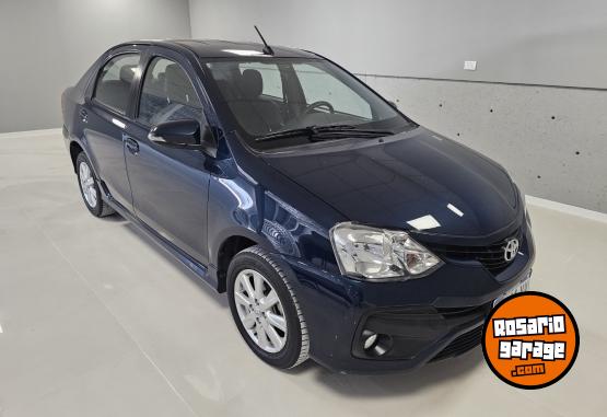 Autos - Toyota Etios Xls 2017 Nafta 105000Km - En Venta